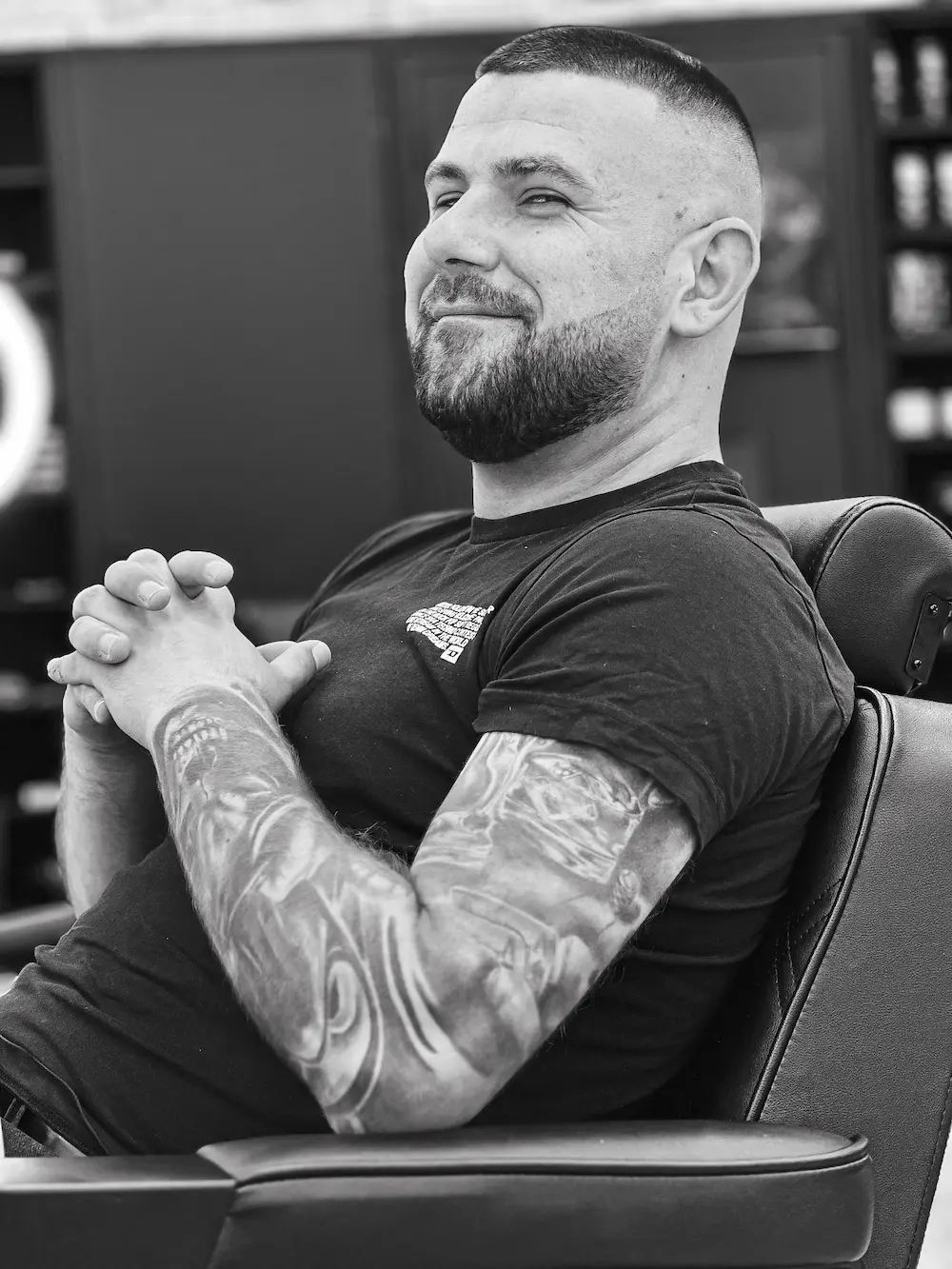 Professionele baard shape-up bij Nehme in Kampen
