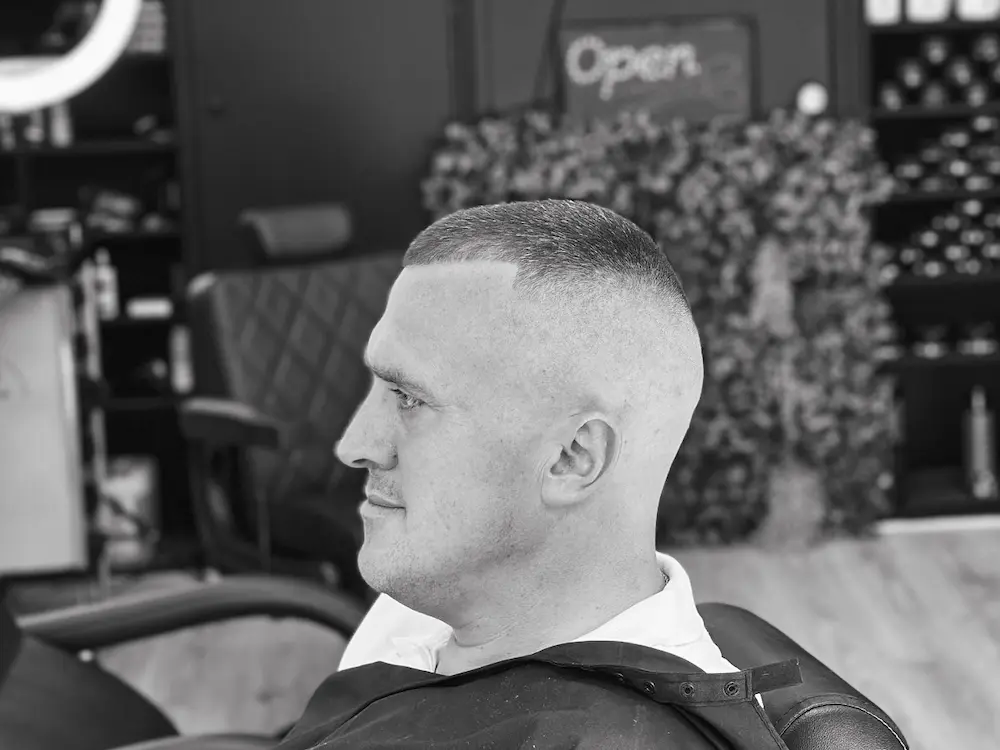 Fade herenkapsel bij Nehme barbershop in Kampen
